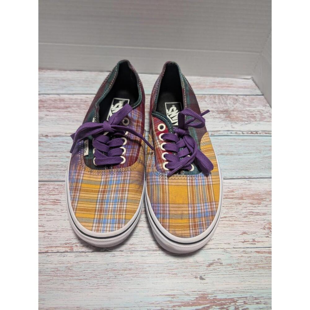 Low Top Plaid Vans‎ Shoes Size 8 Womens